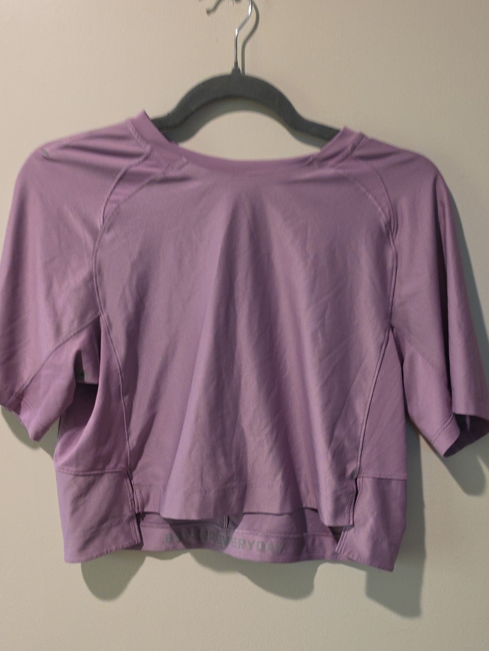 lululemon athletica Lavender Short Sleeve Crop Top Mesh Back